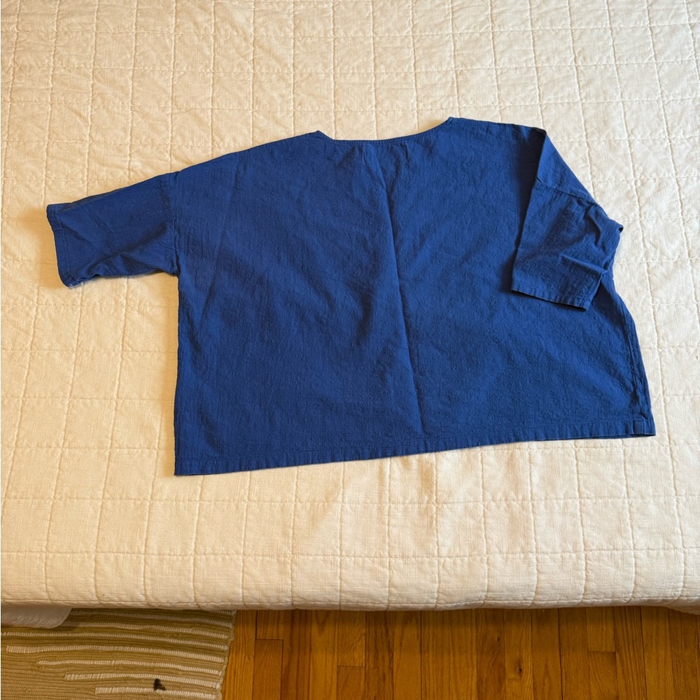 L. F. Markey blue linen top, one size - Picture 2 of 3